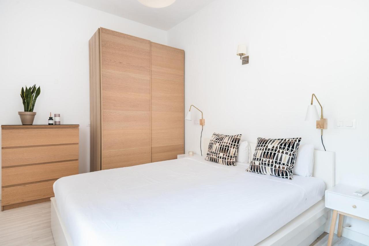 Spacious 3 Bed Apt In The Heart Of Sant Antoni Barcelona Luaran gambar