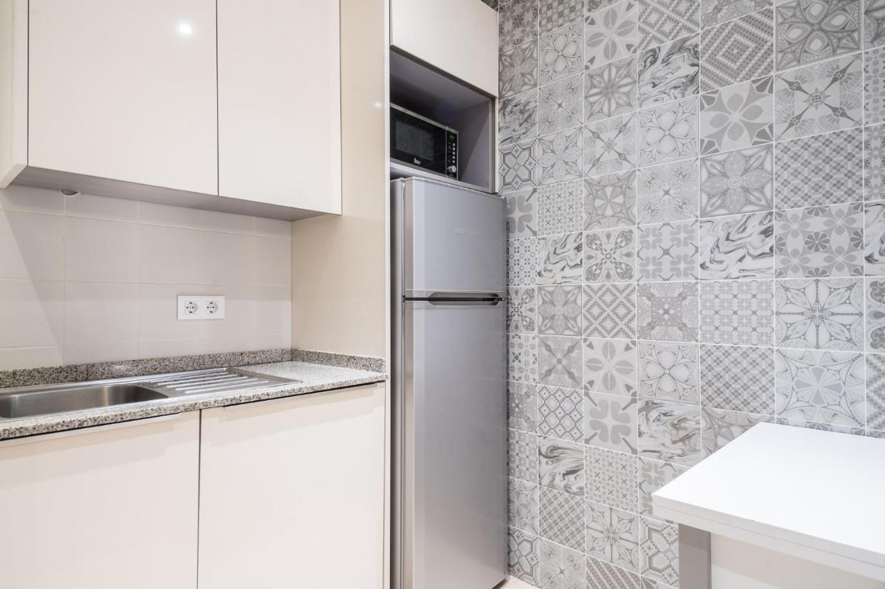 Spacious 3 Bed Apt In The Heart Of Sant Antoni Barcelona Luaran gambar