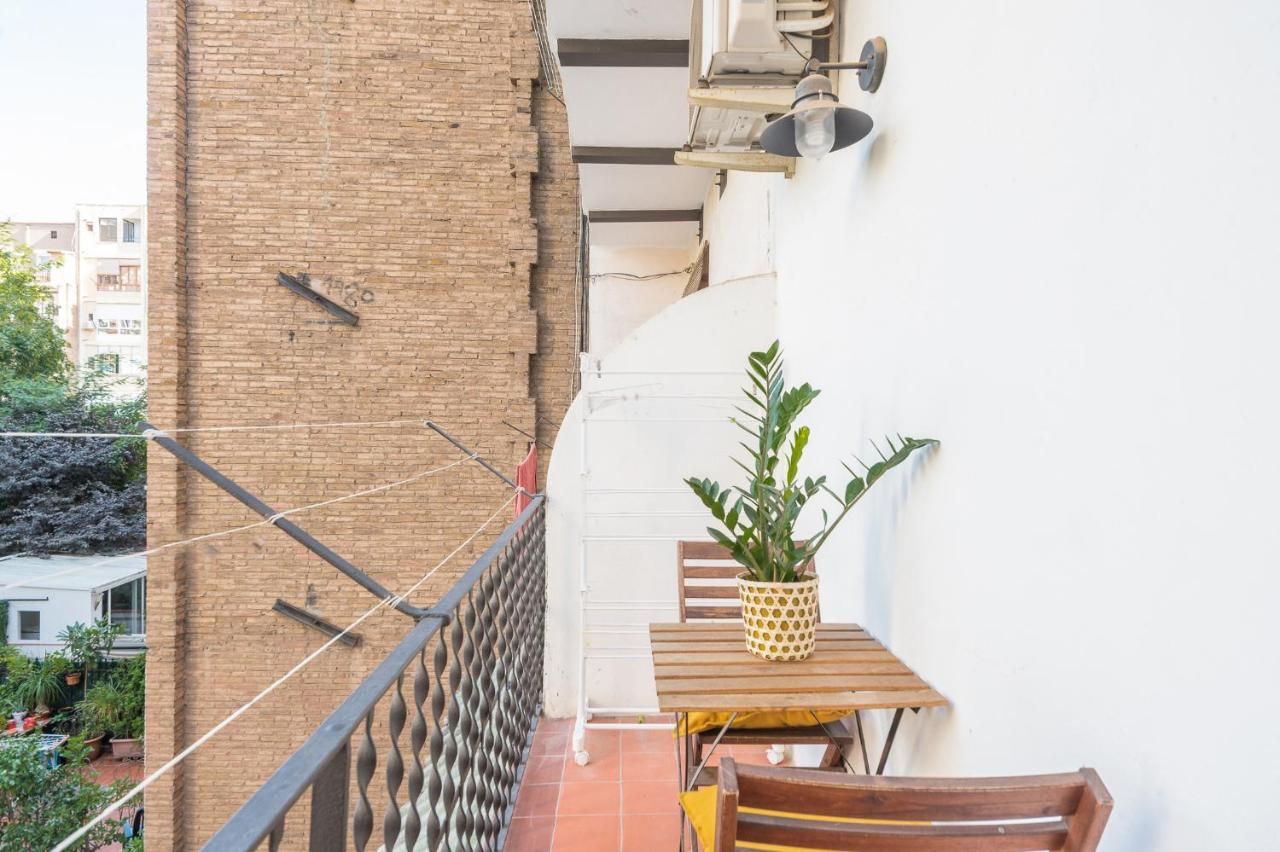 Spacious 3 Bed Apt In The Heart Of Sant Antoni Barcelona Luaran gambar