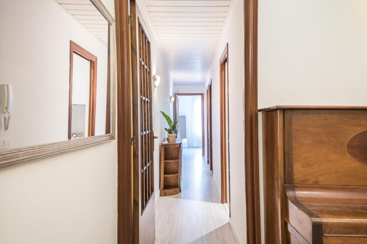 Spacious 3 Bed Apt In The Heart Of Sant Antoni Barcelona Luaran gambar