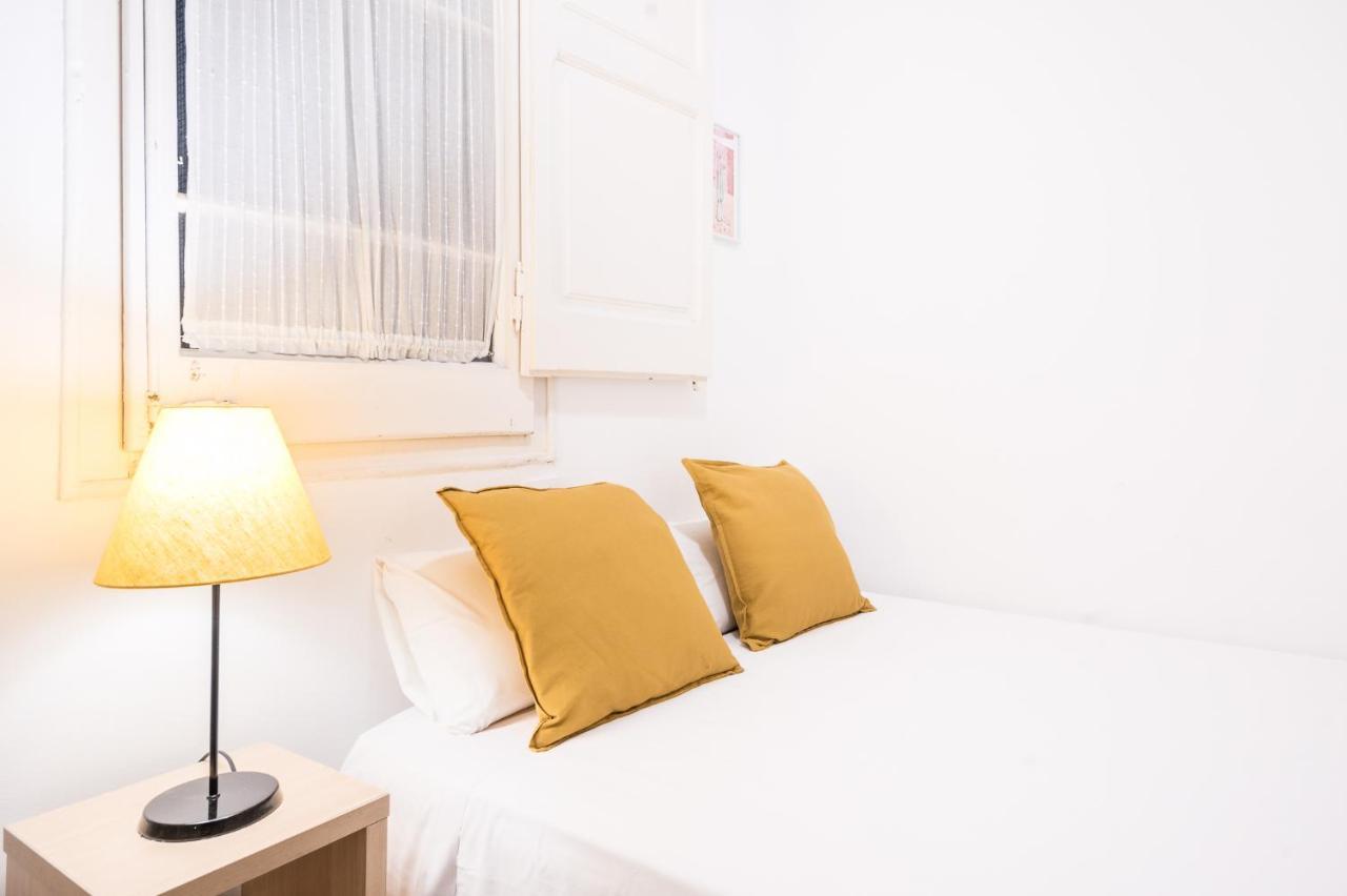 Spacious 3 Bed Apt In The Heart Of Sant Antoni Barcelona Luaran gambar